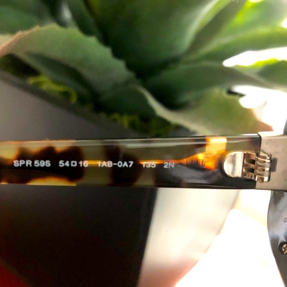 Prada sunglasses 😎 - Picture 3 of 4